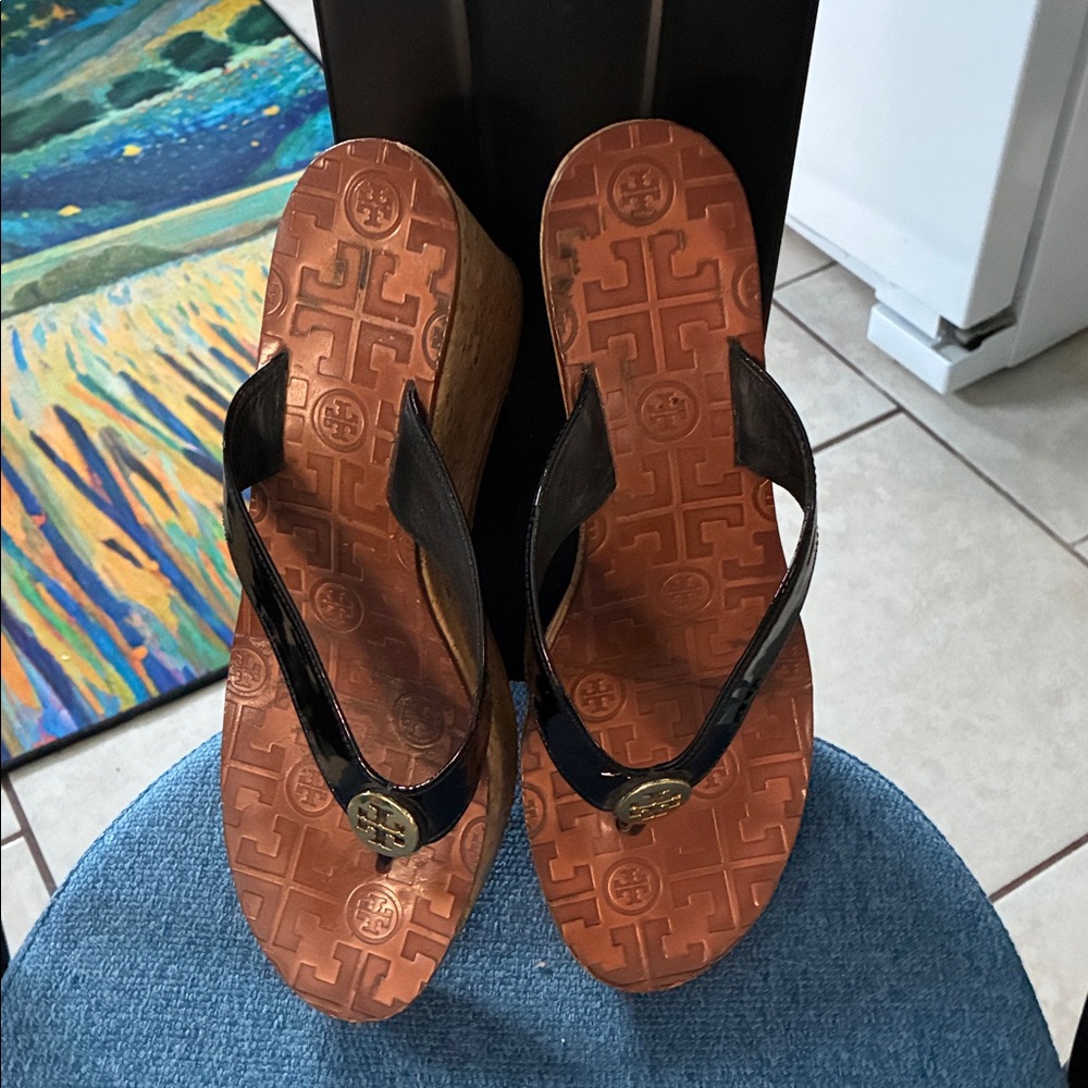 Tory Burch Thora Patent Black Thong Wedge Sandals